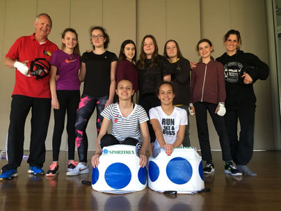 Selbstbehauptung an der Fritz-Leonhardt-Realschule - Mädchen-Kurs